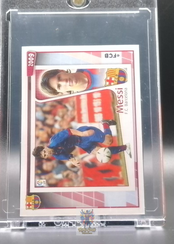   2008 Panini Lionel Messi card is from the FC Barcelona Colección Oficial de Cromos set, card #139, featuring Base Sticker. Messi Cards 18