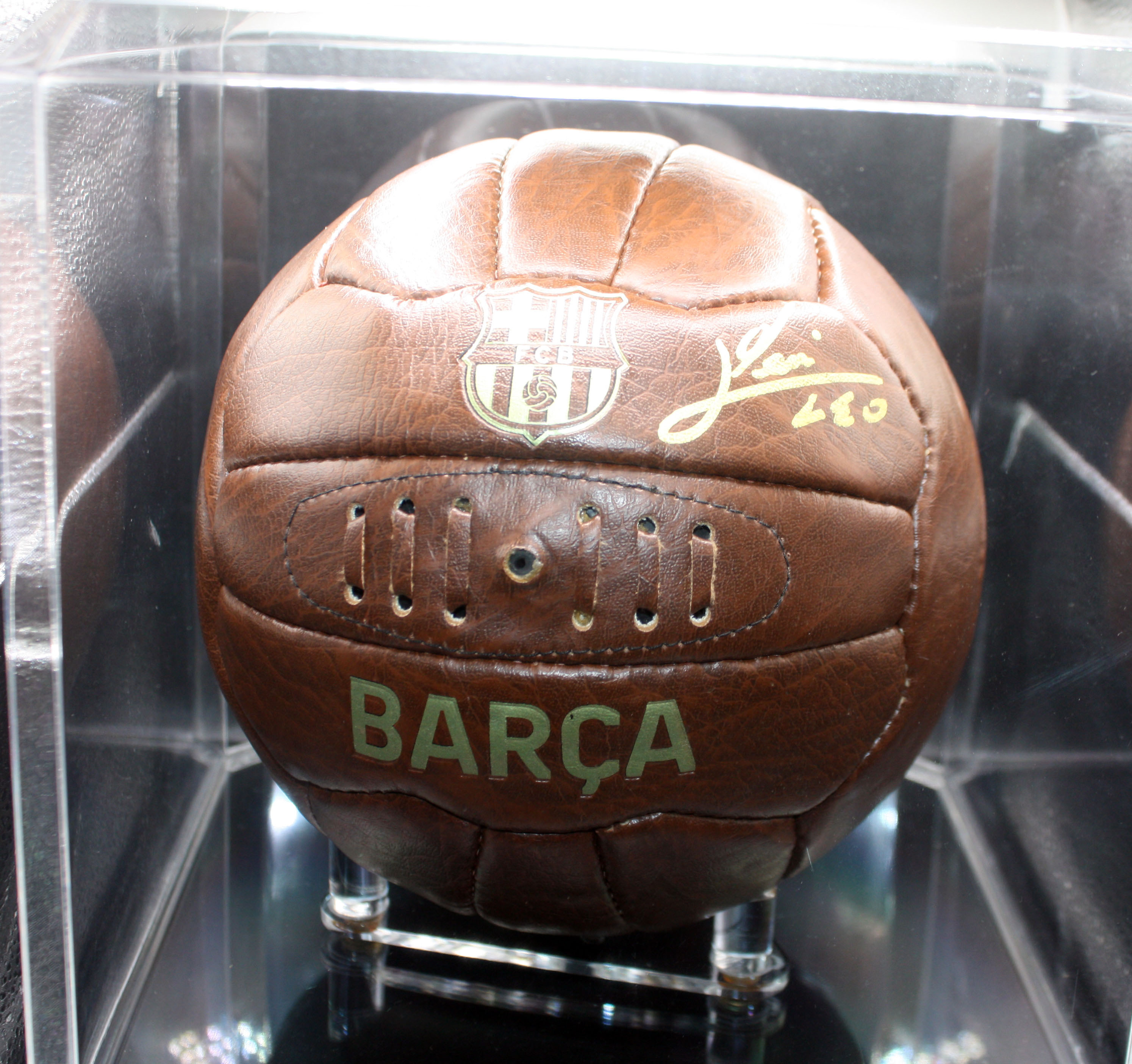 messiretroball-4.jpg