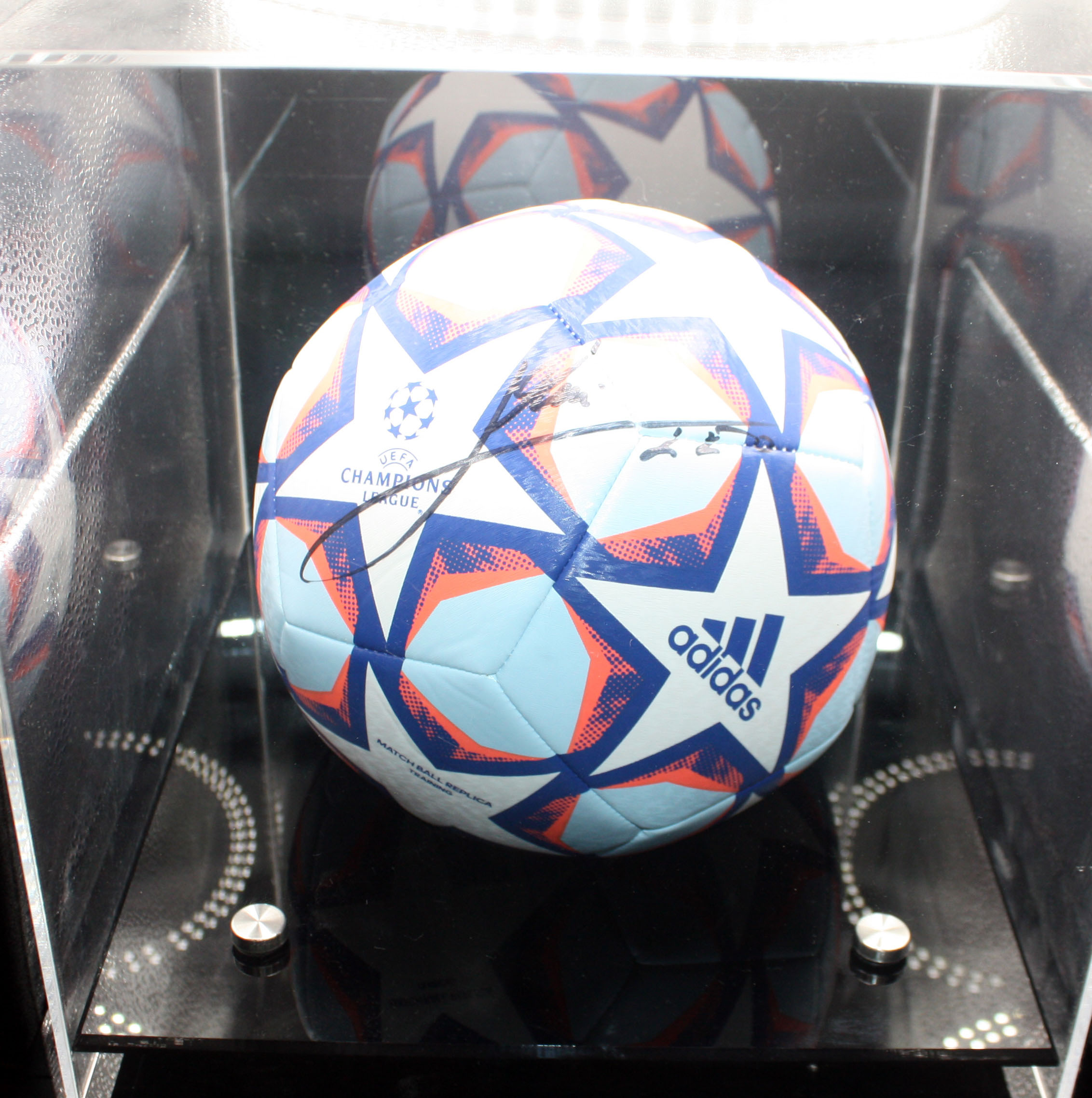messiucl-4.jpg