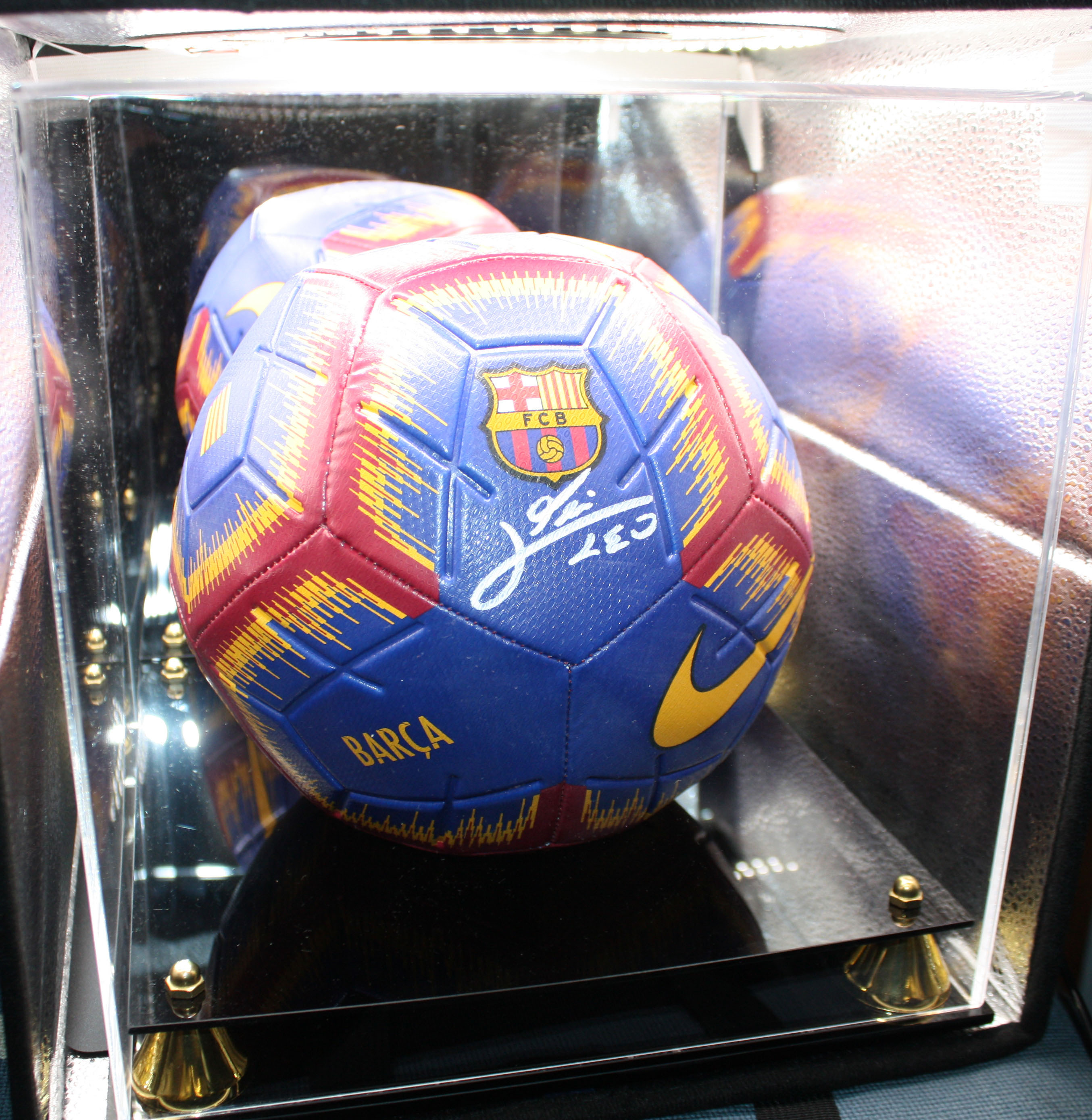messibarcaball-11.jpg