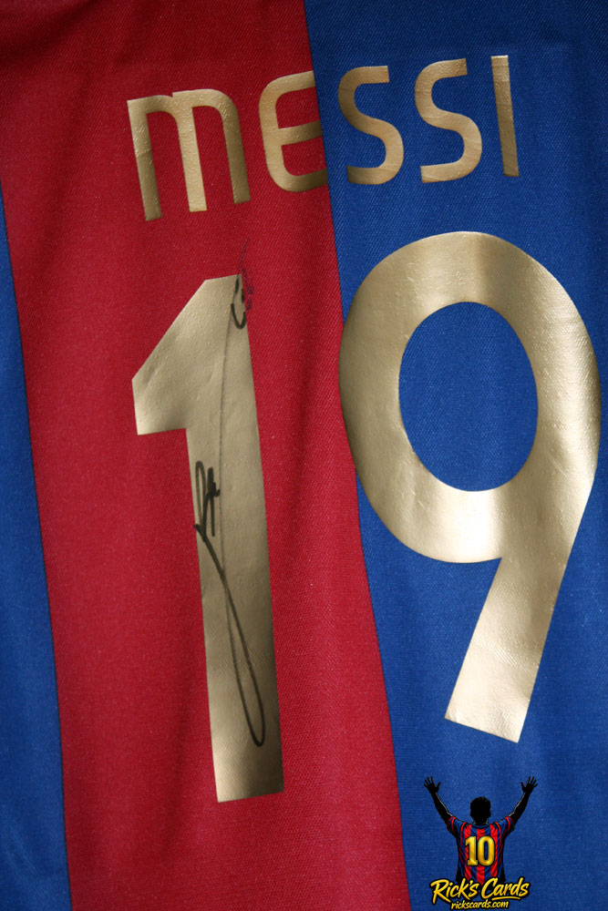 messi19barcaauto.jpg